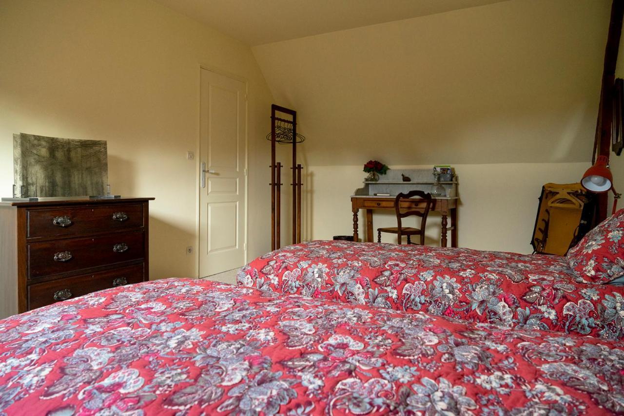 Chambre D'Hotes Chez Artiste Verrier, La Perriere - Perche Exterior foto